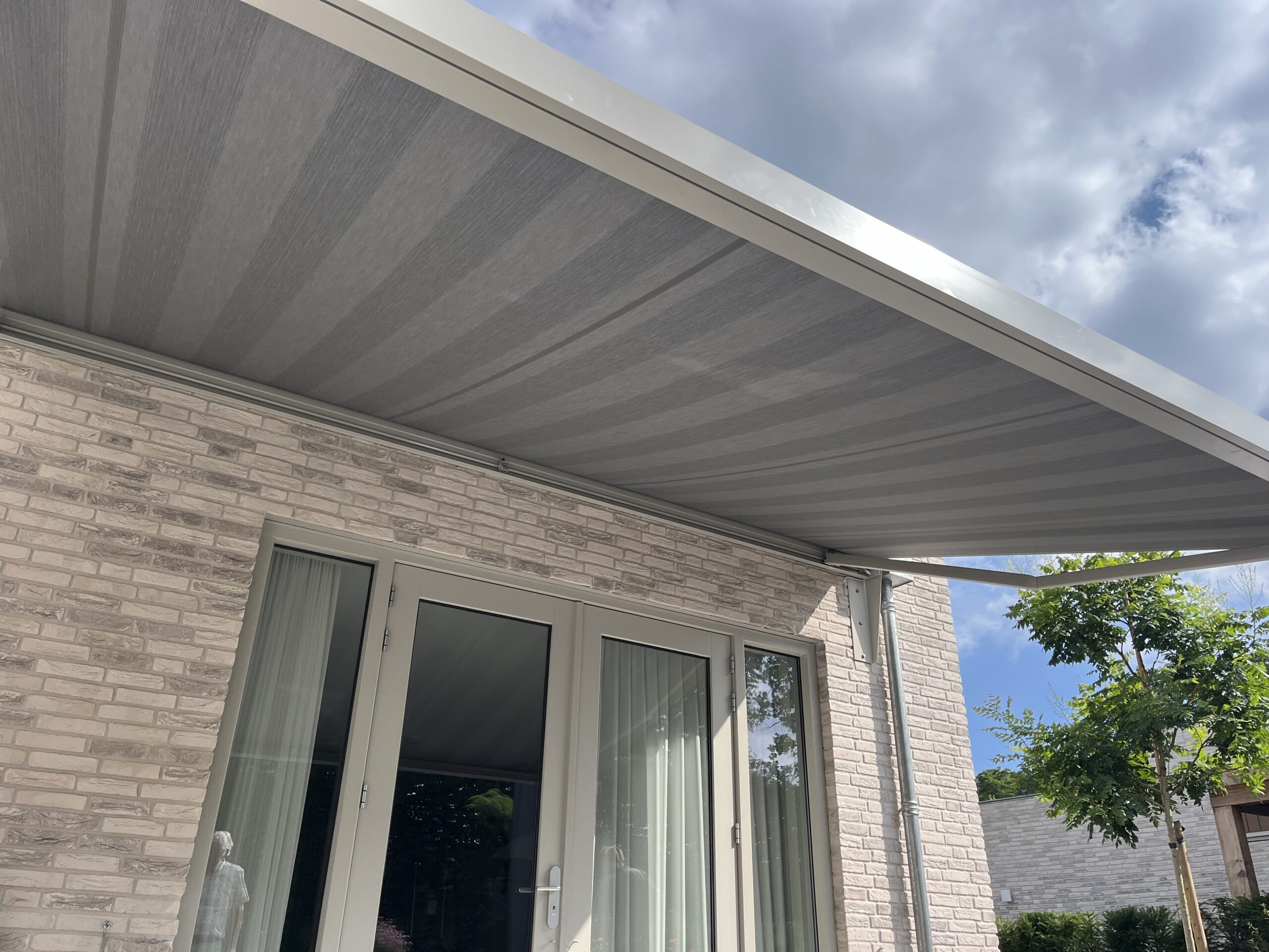 Knikarmscherm in Venray