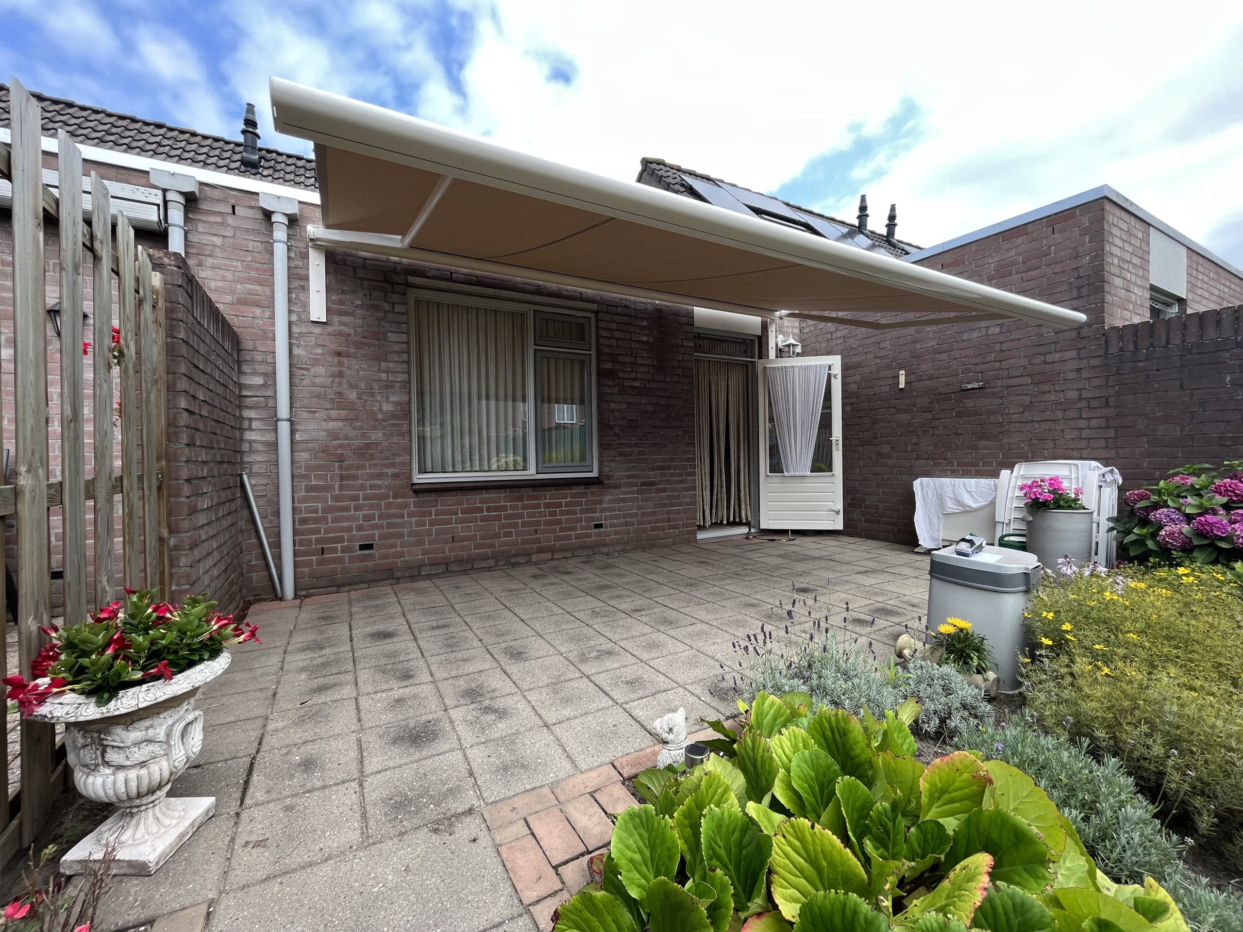 Knikarmscherm in Overloon